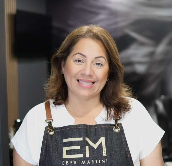 Braulia - Cosmetóloga/Estilista